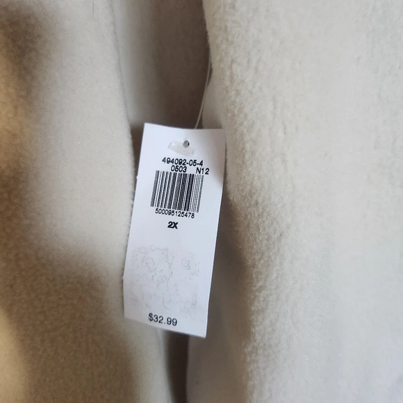 Old Navy *NWT Fleece Henley  Pajama Romper - Size 3x with 3.5-inch inseam - Picture 9 of 12